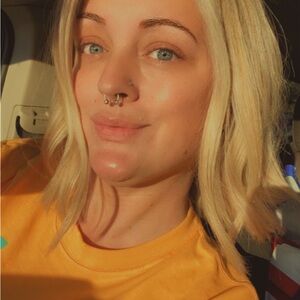 Meet your Posher, Amber